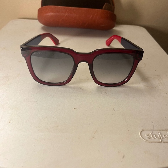 Gucci Other - Gucci oversized sunglasses